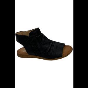 Miz Mooz Wide Width Leather Ruched Sandals Black - Medium